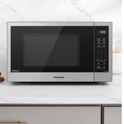 Panasonic MICROWAVE FOR DORM OR KITCHEN LIKE NEW 75 