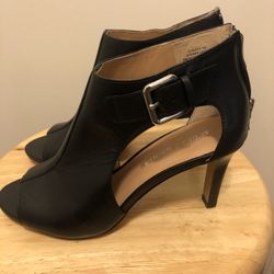 Designer Women’s Heels, Audrey Brooke Size 7.5/8