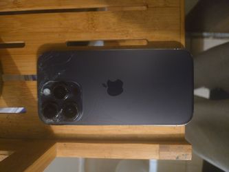 Apple iPhone Pro – Cracked Back Glass