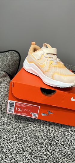 Nike girls shoes
