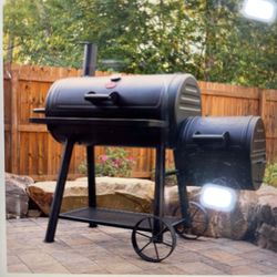 CHAR-GRILLER DAKOTA 625-SQ. BLACK HORIZONTAL CHARCOAL SMOKER