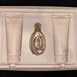 Lovely Sarah Jessica Parker Perfume