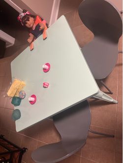 Kids Table
