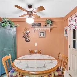 Kitchen Table, Leaf, and 4 Chairs