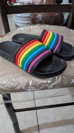 Women size 9.5/10 slides
