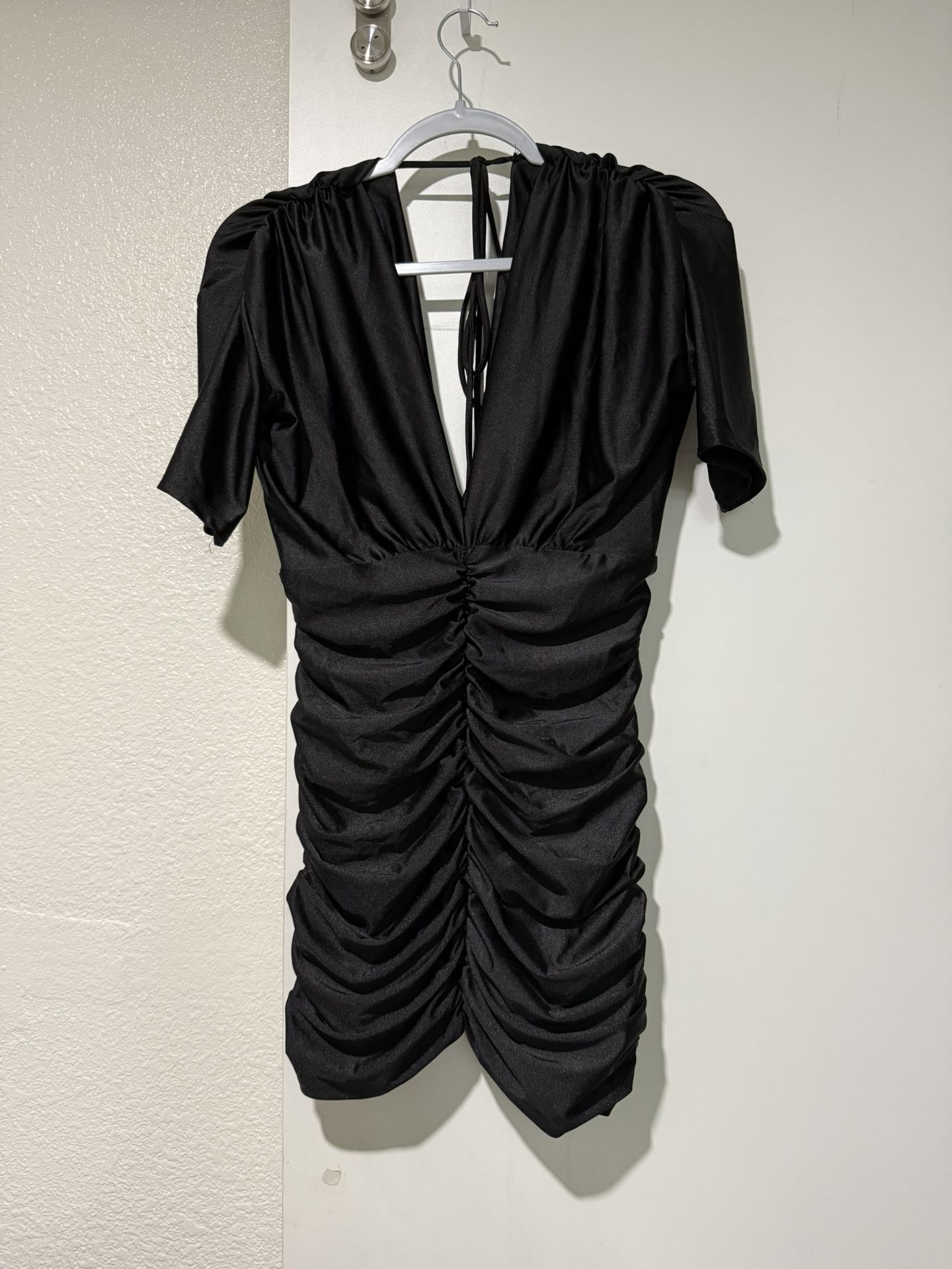 Cocoa: Black Dress