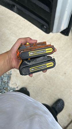 dewalt batteries 20v