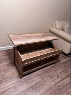 Lift top coffee table
