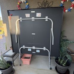 Ping-pong table