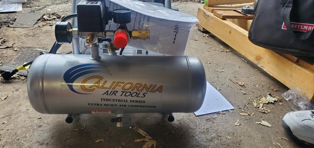 California Air Tools 2010ALFC Ultra Quiet, Oil-Free & Lightweight 1.0