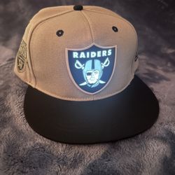 Raiders light 💡 Up Hat 🧢 