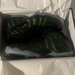 Nike Pine Green Foamposite Pro Size 9
