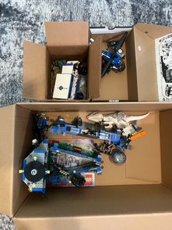 3 Lego Jurassic World sets