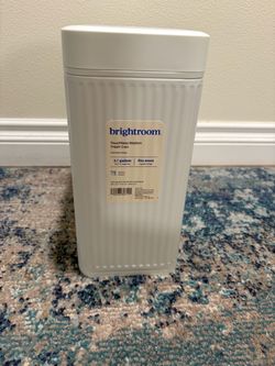 2.7 brightroom galloon touchless motion trash can
