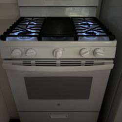 GE GAS STOVE 
