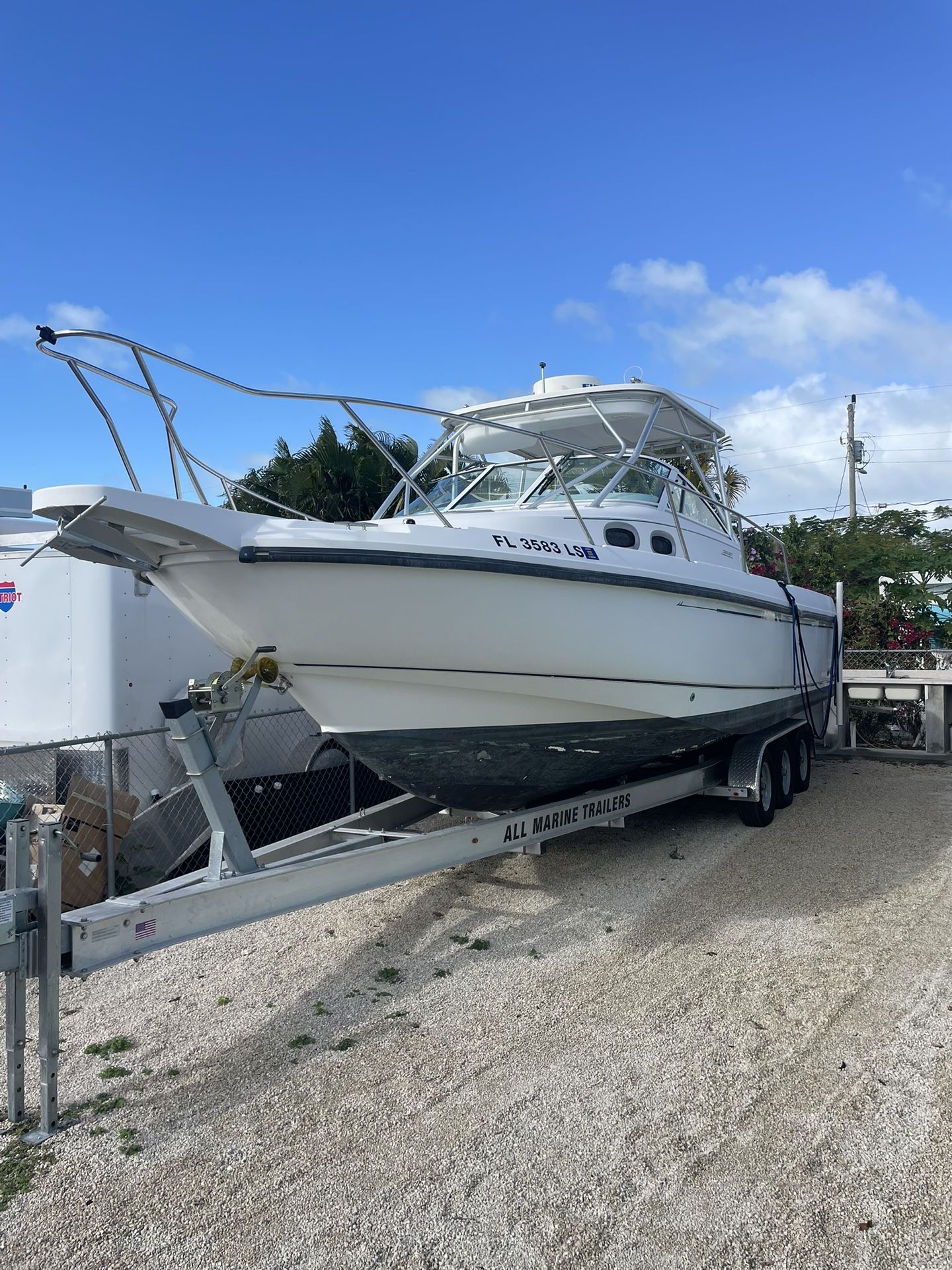 2000 Boston Whaler Conquest 285