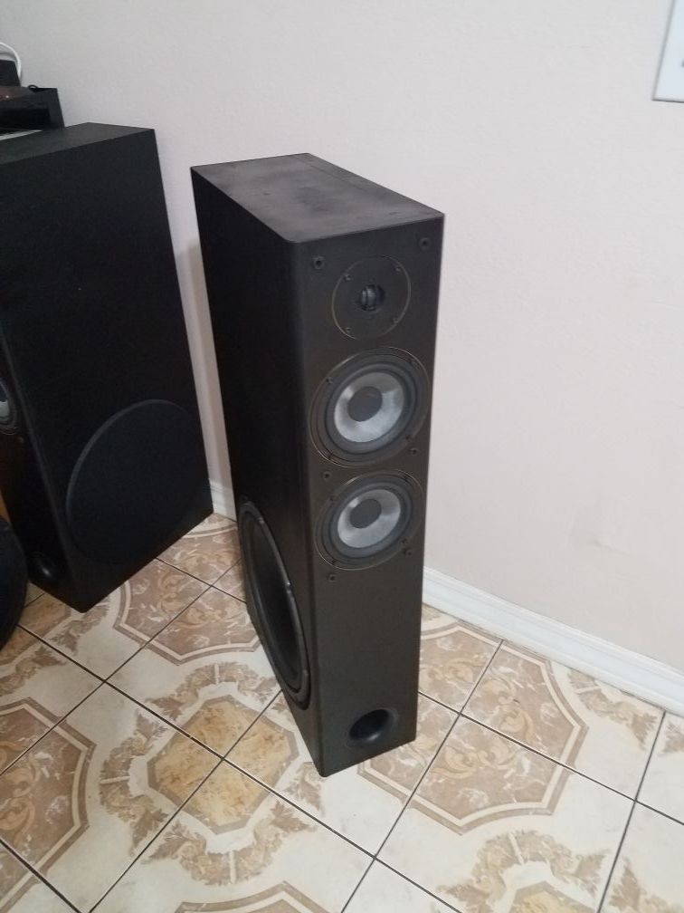 NSA1738 Yamaha tower speakers for Sale in Los Angeles, CA OfferUp
