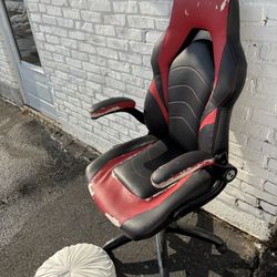 Gaming chair For FREE