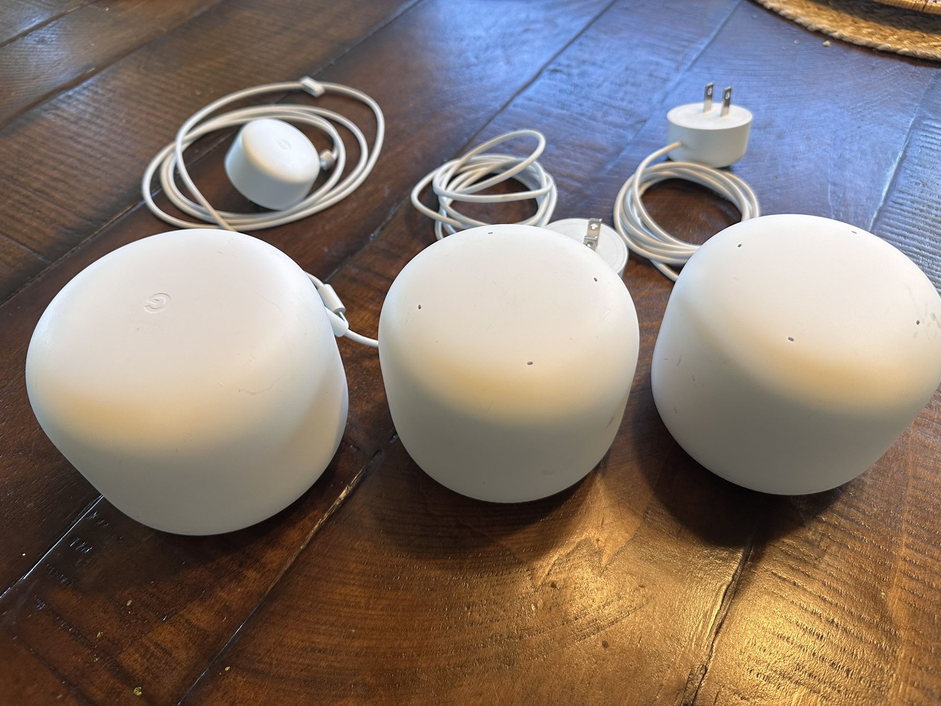 Google Nest Wifi Router + 2 Points