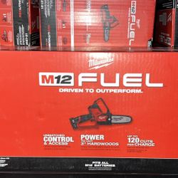 Milwaukee M12 Fuel Hatchet 6” Pruning Saw Kit. Model #2527-21