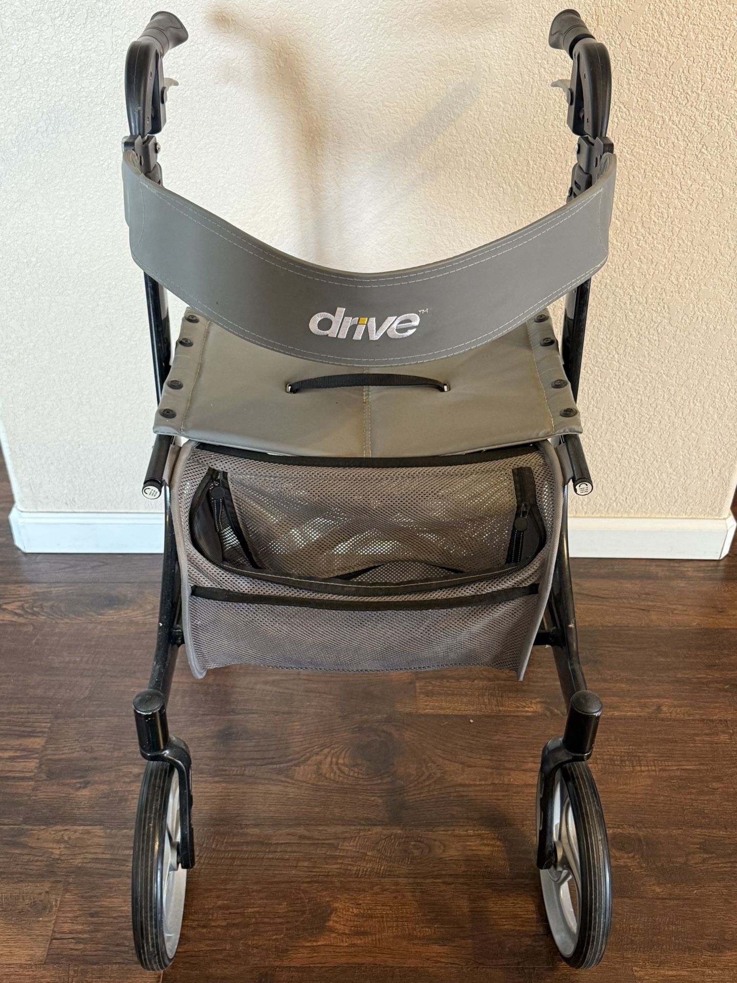 Foldable Walker With Seat