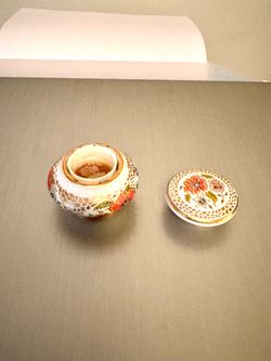 small Japanese ceramic Satsuma style candle holder,