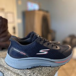 Sketchers slipin shoes size 11