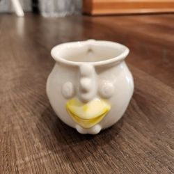Vintage Old Ceramic Chicken Chick Bird Creamer Cup Pitcher Farmhouse Animal, great condition