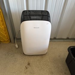 Honeywell HL14CESWK Portable Air Conditioner 14,000 BTU 