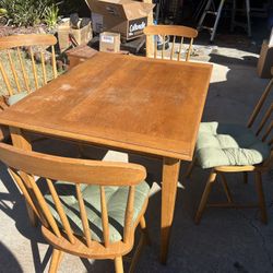 Wood 4 Chair Table 
