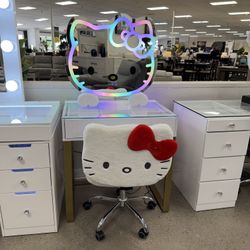 Hello Kitty Vanity 2PC Set  Mirror  &  Mini Vanity Table