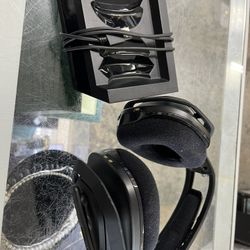 ASTRO A50 Gen 4 Xbox PlayStation PC Premium Gaming Headset With DOCK OEM Used