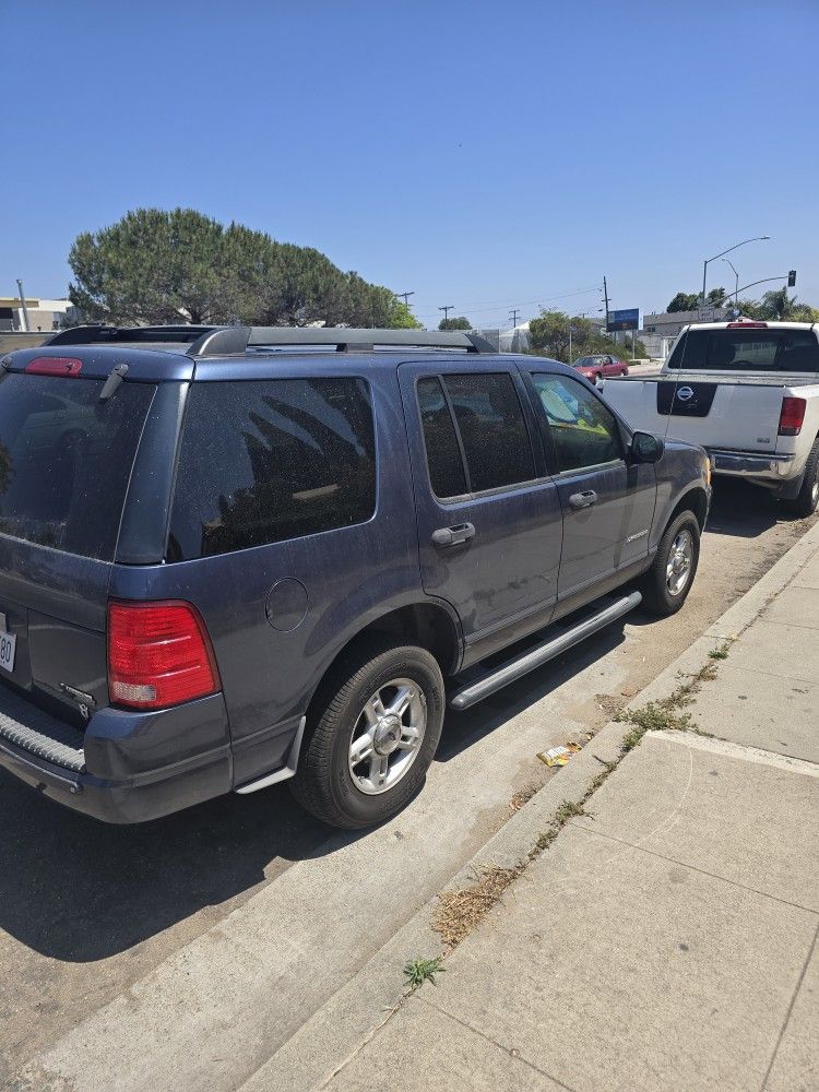 2005 Ford Explorer