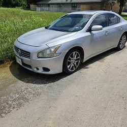 2010 Nissan Maxima