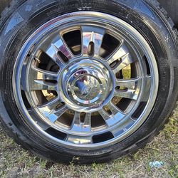 Chevy 5lugs 18's Wheels/Tires  5x127