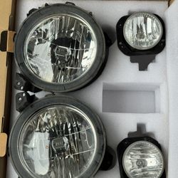 OEM ‘23 Jeep JLUR Halogen Headlights And Fog Lights