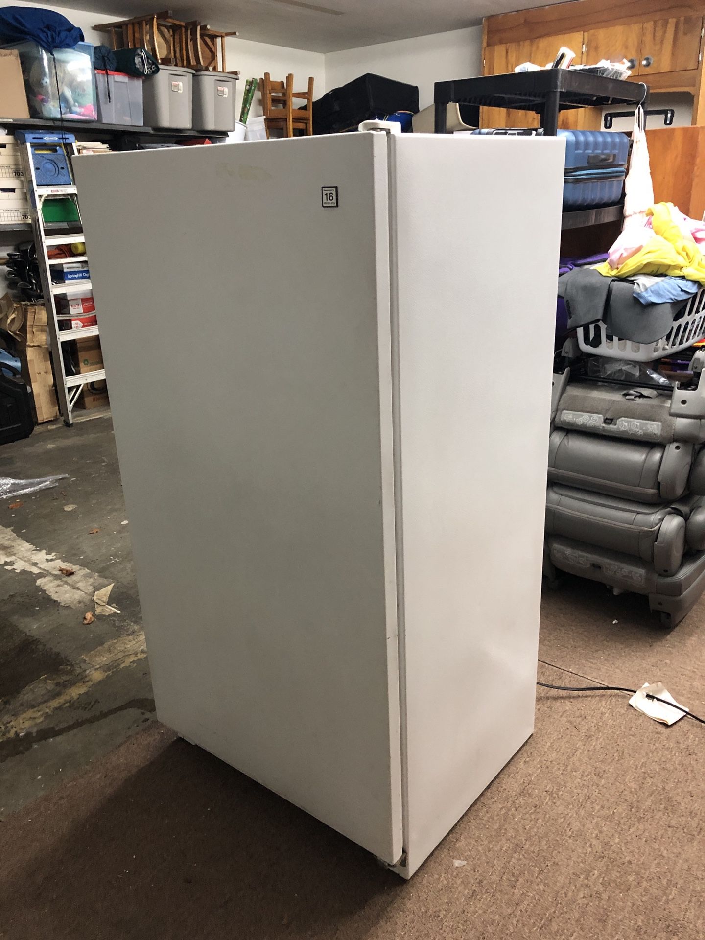 Upright Freezer 16 cu ft DELIVERY AVAILABLE for Sale in Everett, WA