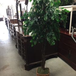 Fake Tree 