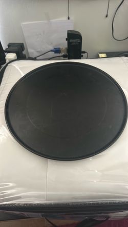 Large Round Nonstick Pizza Pan