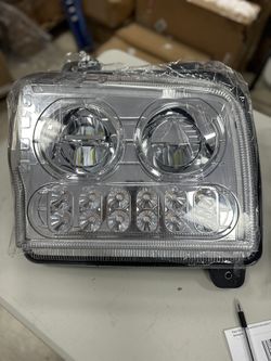 Semi-Truck Headlights (Kenworth W990)