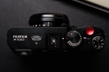 Fujifilm x100v Black + Extras