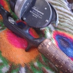 Shakespeare Wondercast Fishing Pole Vintage Fish Catcher