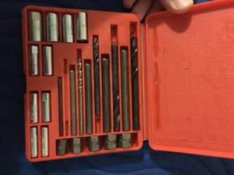 Snap on screw extractor