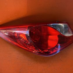 2011 - 2014 HYUNDAI SONATA DRIVER LEFT SIDE TAIL LIGHT OEM 924013Q200