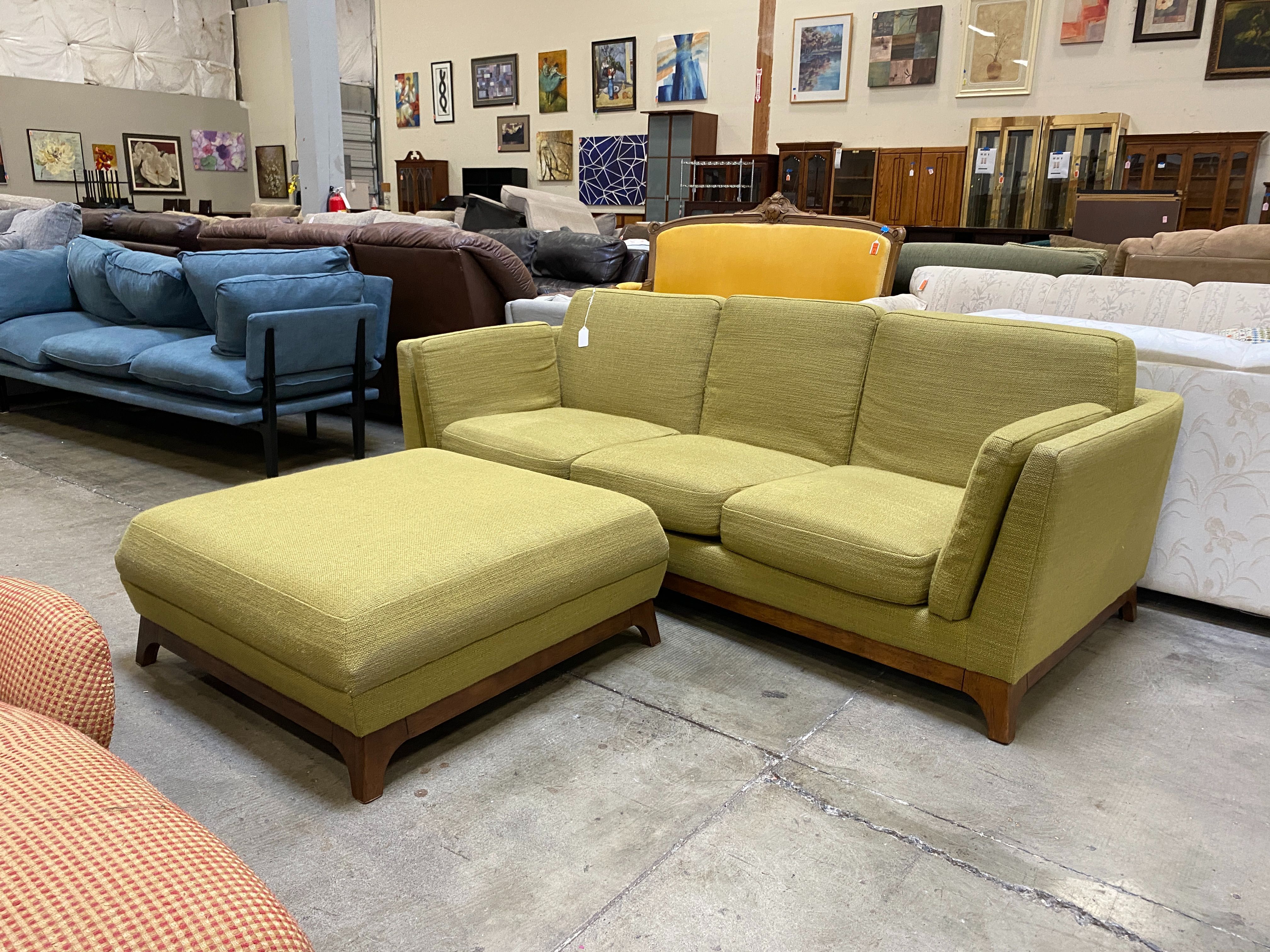 Modern Ceni Style Spring Grass Sofa and Ottoman