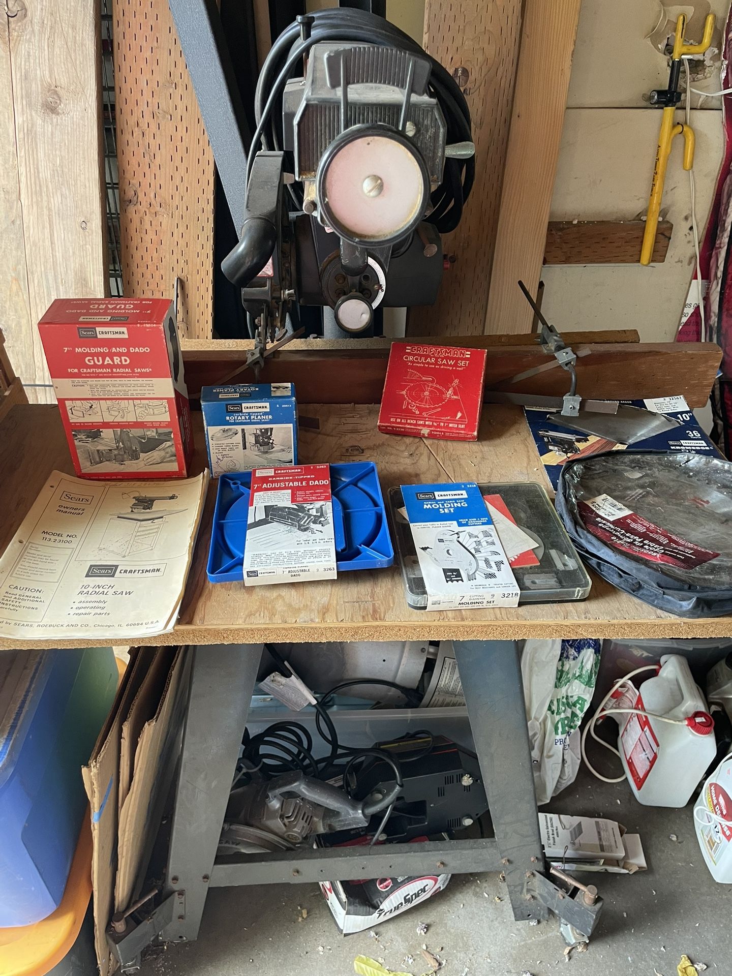 Sears/ Craftsman Radial Saw  With Extra Blades And Accessories.