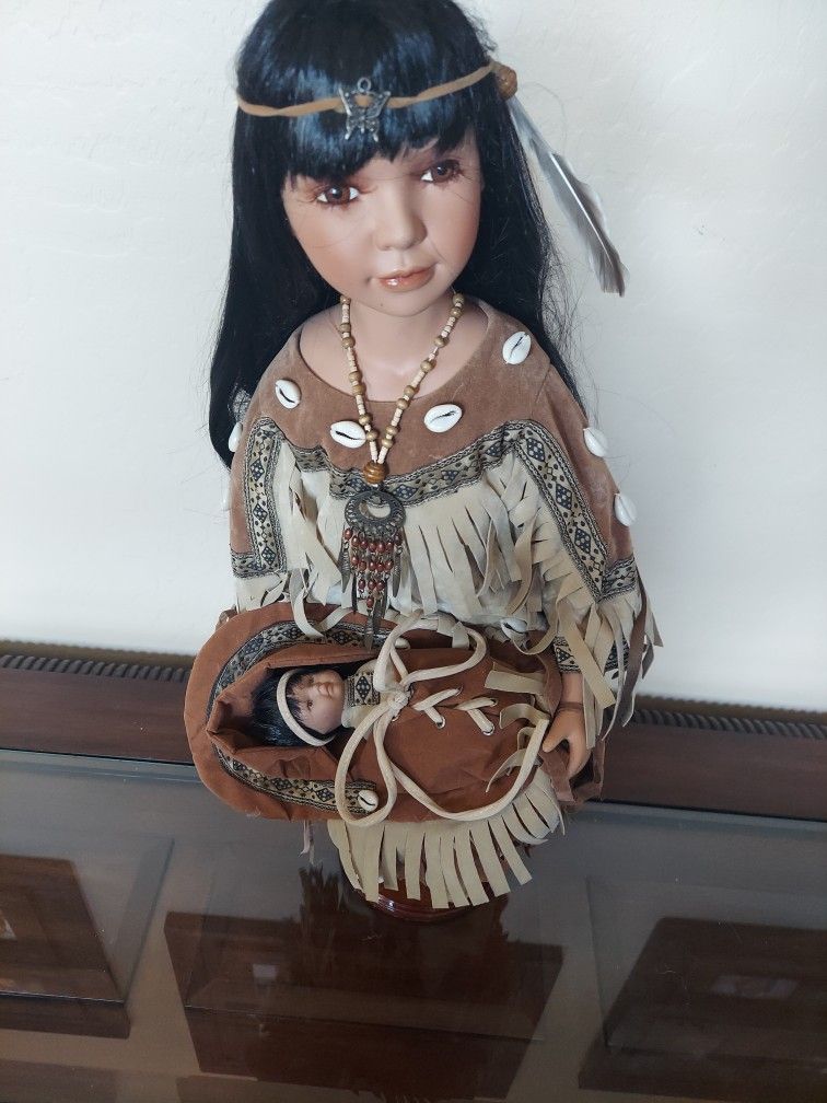 Beautiful Porcelain Native Decor