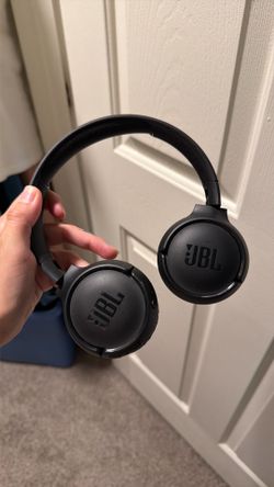 JBL wireless headphones