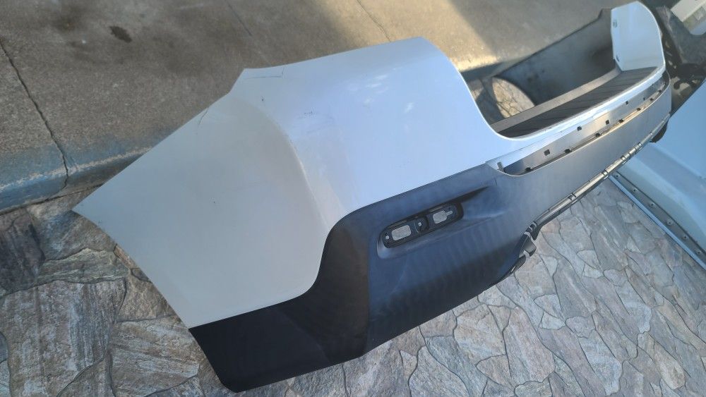 2011 - 2013 TOYOTA HIGHLANDER REAR BUMPER COVER GENUINE USED OEM.  Y11