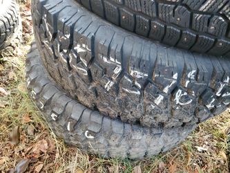 265/75/16 load range e studded snow tire